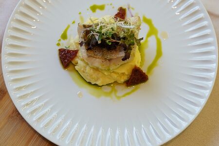 Филе судака с картофельным пюре