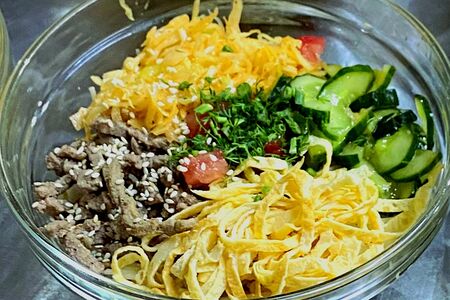 Кукси (холодный суп с лапшой)