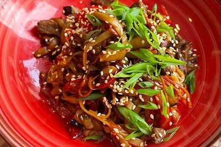 Wok с говядиной