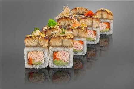 Дубай ролл с угрем и крабом