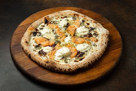 Пицца Семга-страчателла