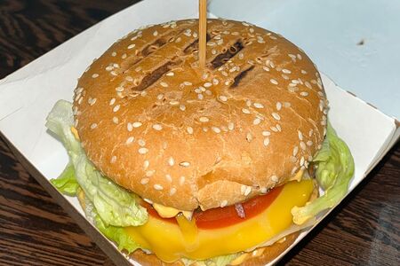 Бургер Цезарь с курицей