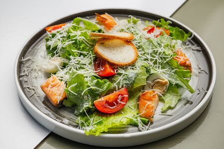 Цезарь с лососем