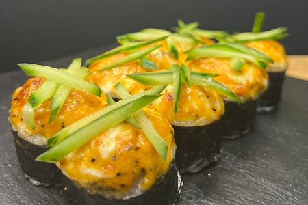 Запеченный ролл Том ям