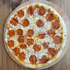 Пепперони, пицца на толстом тесте
