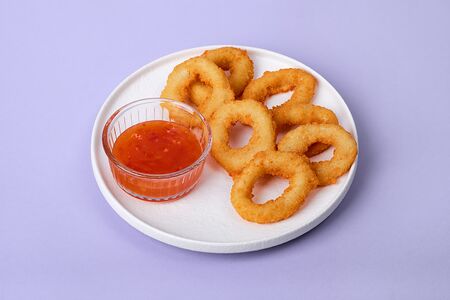 Кольца кальмара с соусом Манго Чили