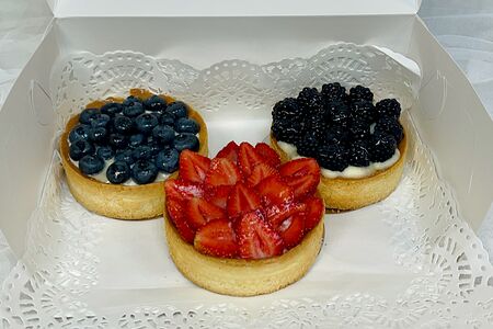 Набор тарталеток с ягодами