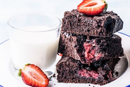 Клубничный Брауни