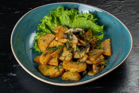 Картофель, жаренный с грибами