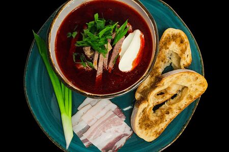 Борщ с телятиной и чиабаттой