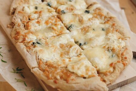 Пицца Четыре сыра 