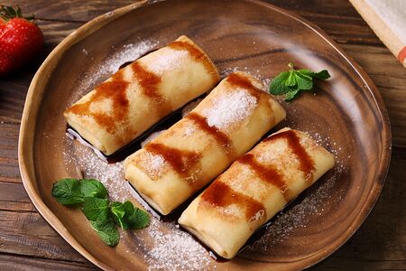 Блины с творогом и сметаной