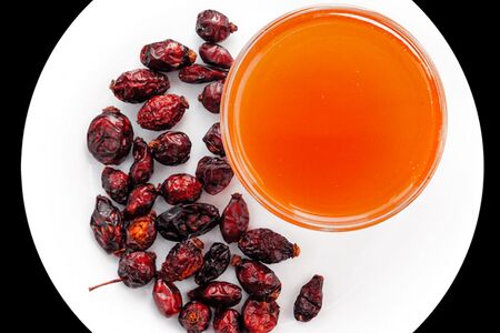 Напиток из шиповника собственного производства