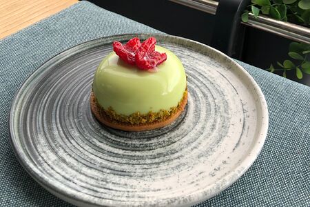 Муссовое пирожное Фисташка