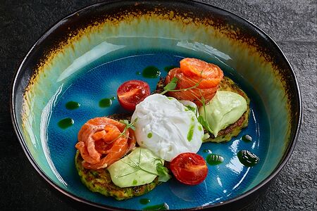 Оладьи из цукини с форелью