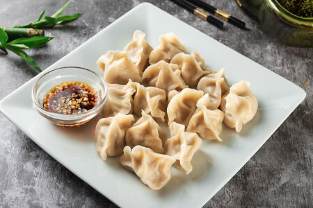 Пельмени вареные со свининой