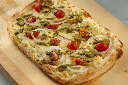 Пицца Курица в соусе песто