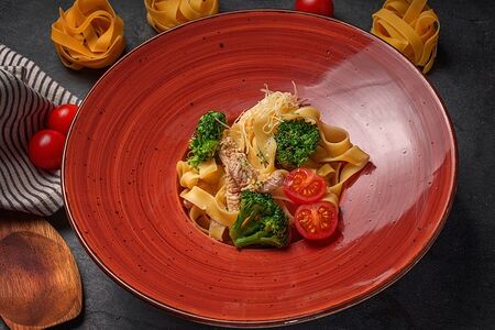 С индейкой и брокколи