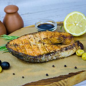 Стейк семги на мангале