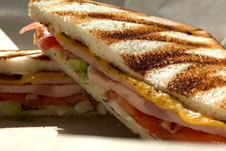 Сэндвич с ветчиной