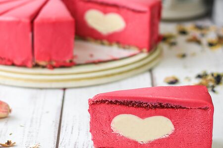 Торт малиновый