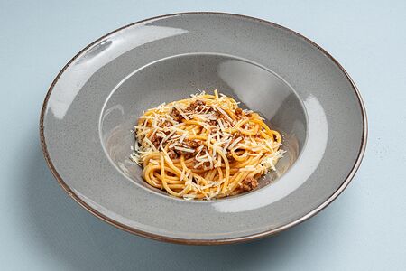 Спагетти с соусом болоньезе