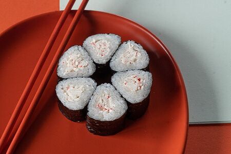 Мини ролл с крабом