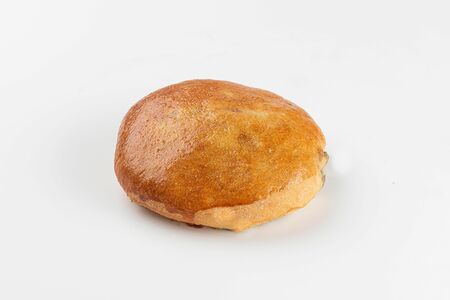 Пирожок с луком и яйцом