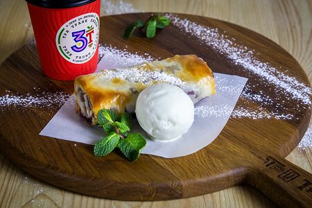 Вишневый пирог