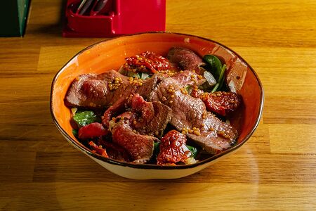 Салат с Ростбифом