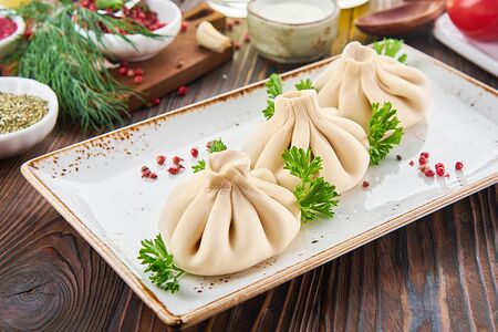 Хинкали из говядины и свинины