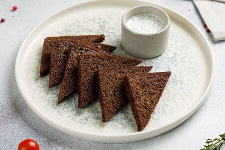 Гренки Чесночные с Чесночным соусом