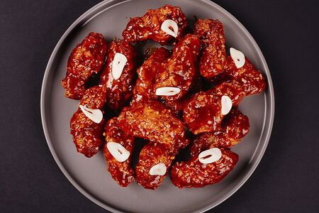 Крылья: медово-чесночный