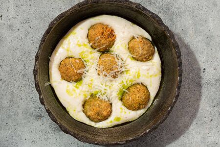 Сырные шарики с халапеньо