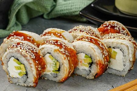 Ролл Фила лайт угорь