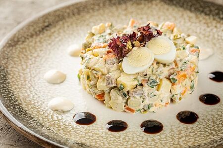 Оливье с говядиной