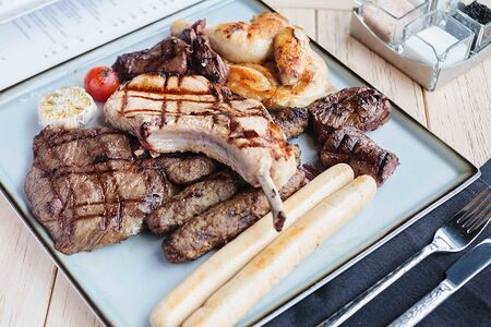 Большой гриль на компанию