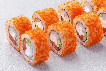 Ролл с тигровой креветкой и лососем