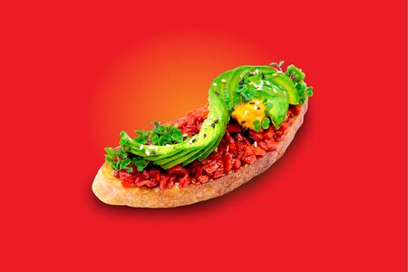 Тост с авокадо и тартаром