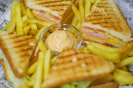 Сэндвич клаб Ветчина-сыр 