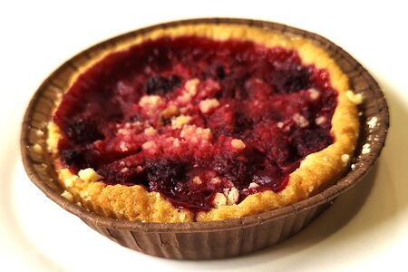 Мини-пирог с малиной