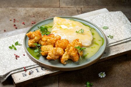 Волжский судак с цветной капустой