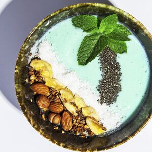 Смузи-боул Пина колада 