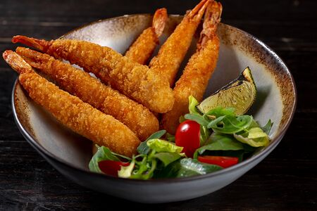 Темпура креветка в коктейльном соусе