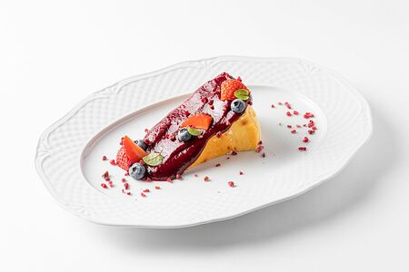 Чизкейк с лесными ягодами