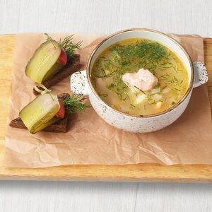 Ароматная уха с гренками