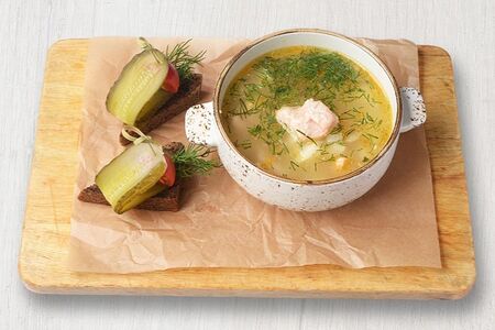 Ароматная уха с гренками