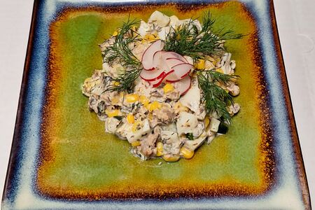 Салат с тунцом