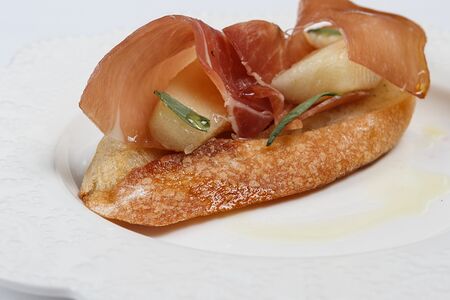 Парма-горгонзола-груша