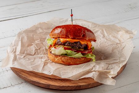 Классический с говяжьей котлетой